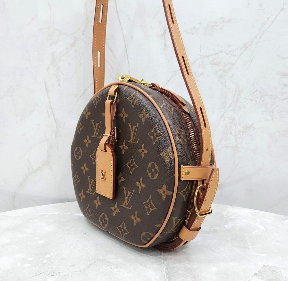 [럭스유] 루이비통 부아뜨 샤포 수플 모노그램 크로스백 MM M45647