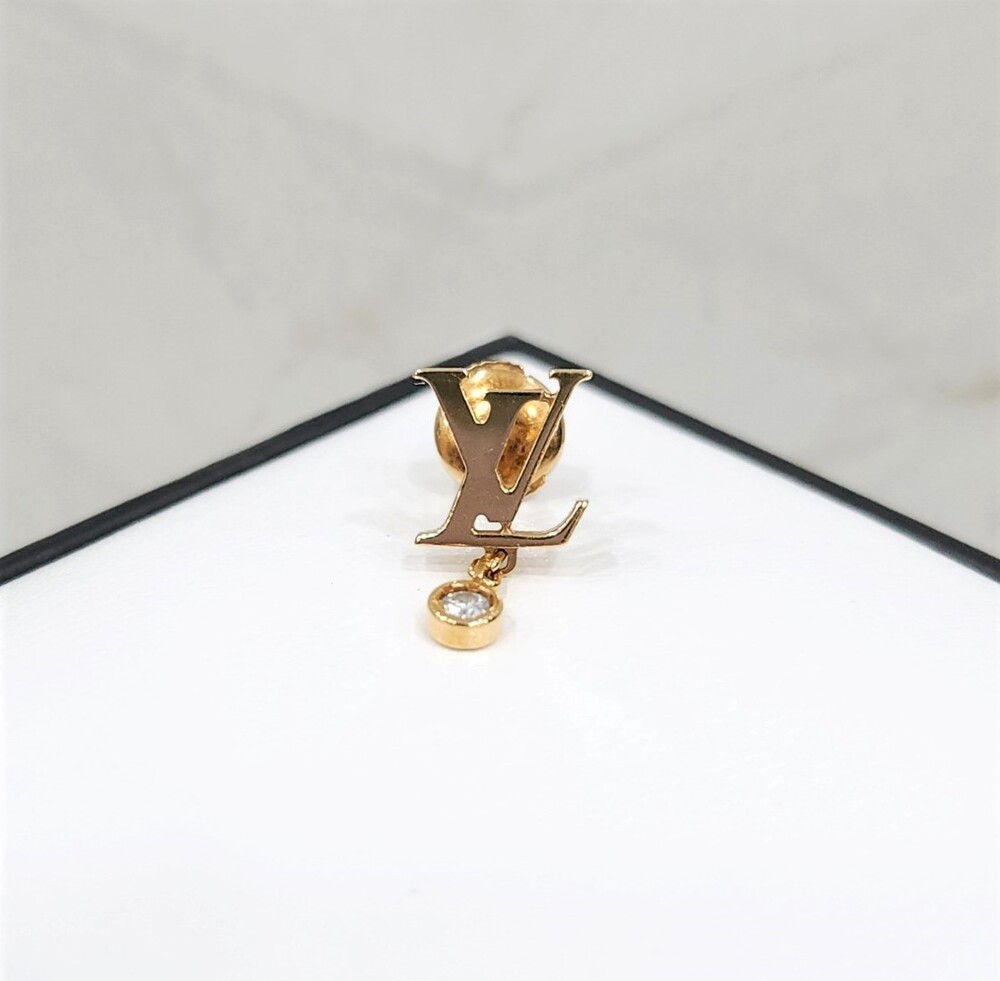 [럭스유] 루이비통 다이아 이딜 블라썸 LV 스터드 귀걸이 Q96495
