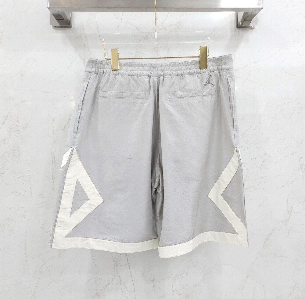 [럭스유] (새상품) 52 / 디올 X 에어 조던 그레이 CD로고 자수 트랙 반바지