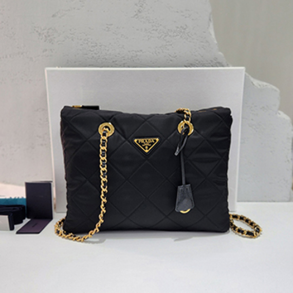 프라다 리에디션 1955 리나일론 미디엄 숄더백 블랙 1BG529