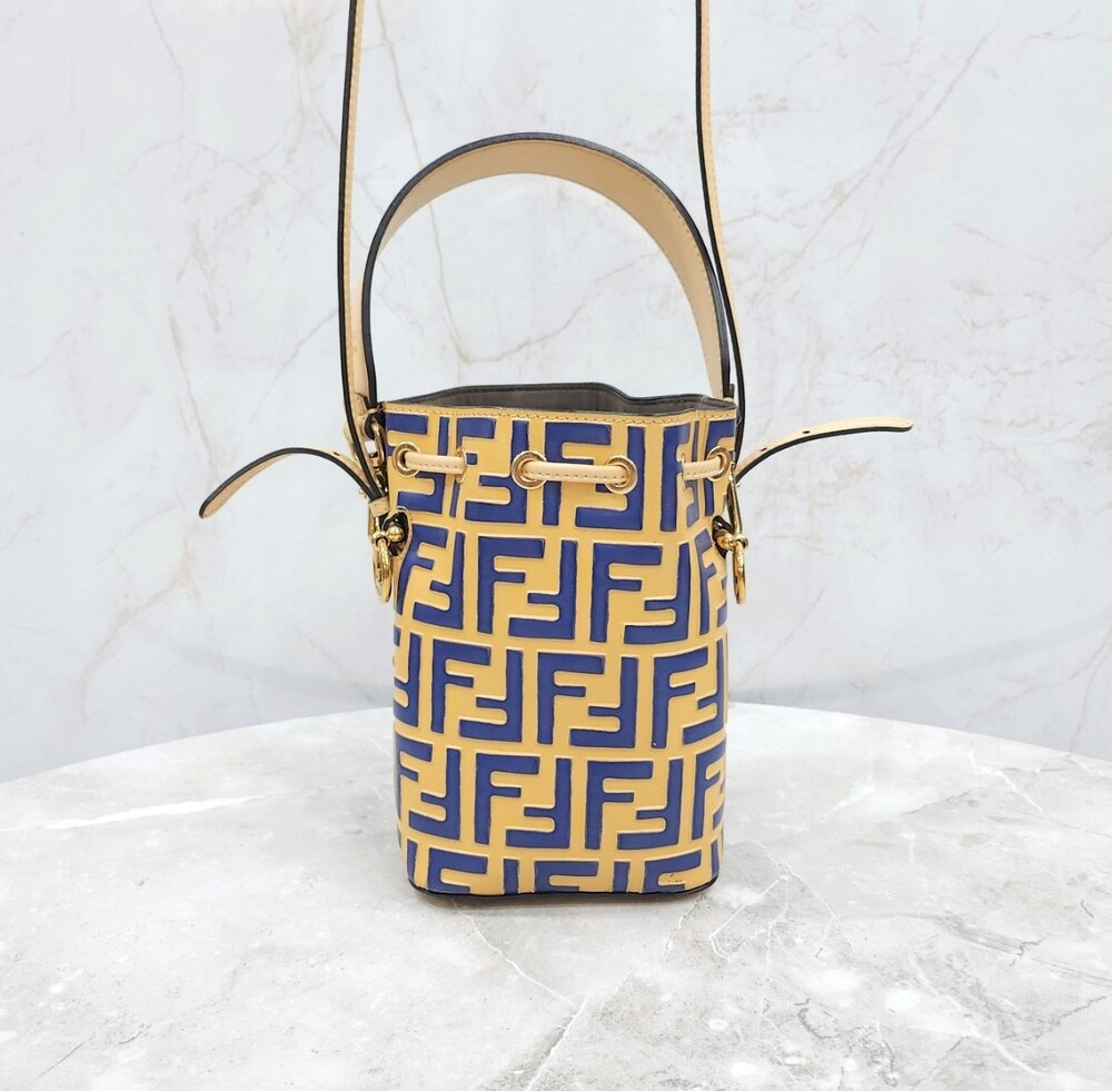 [럭스유] 펜디 FF 몬트레조 레더 버킷백