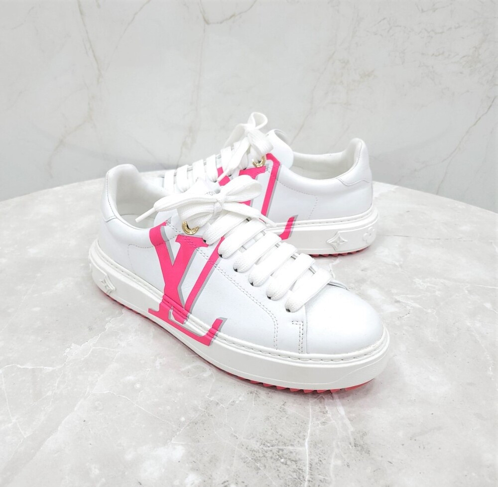 [럭스유] 37.5 / 루이비통 LV 핑크 로고 타임아웃 스니커즈