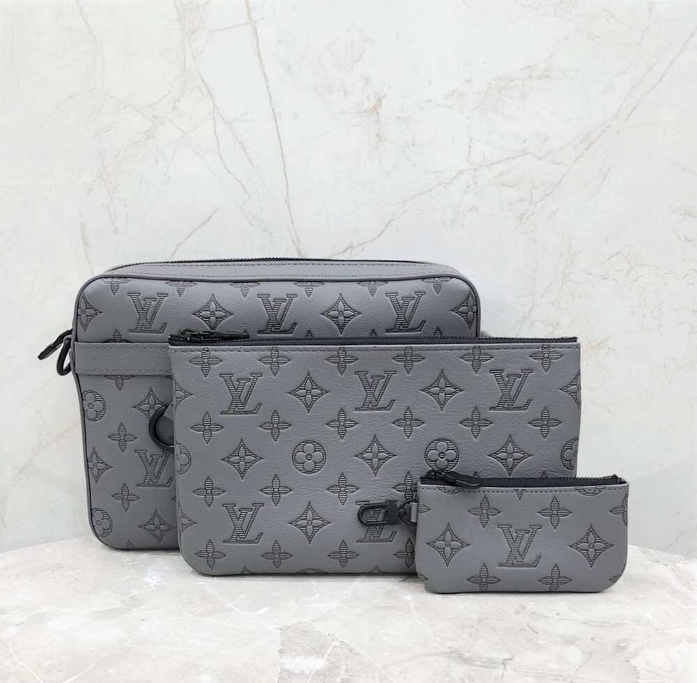 [럭스유] 루이비통 쉐도우 모노그램 트리오 메신저백 M46603