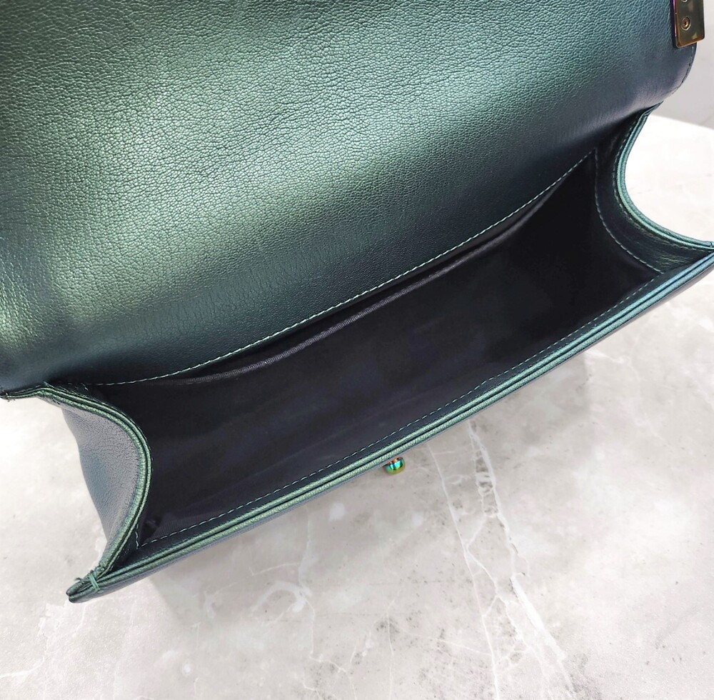 [럭스유] 샤넬 레인보우 보이백 미디움 플랩백 21번대 A67086