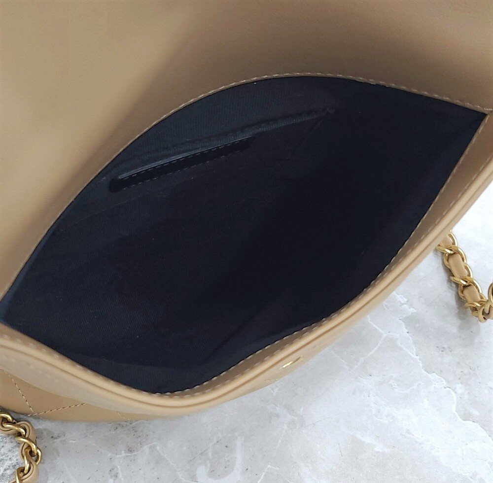 [럭스유] (새상품) 샤넬 시즌 호보백 스몰 31번대 AS2542