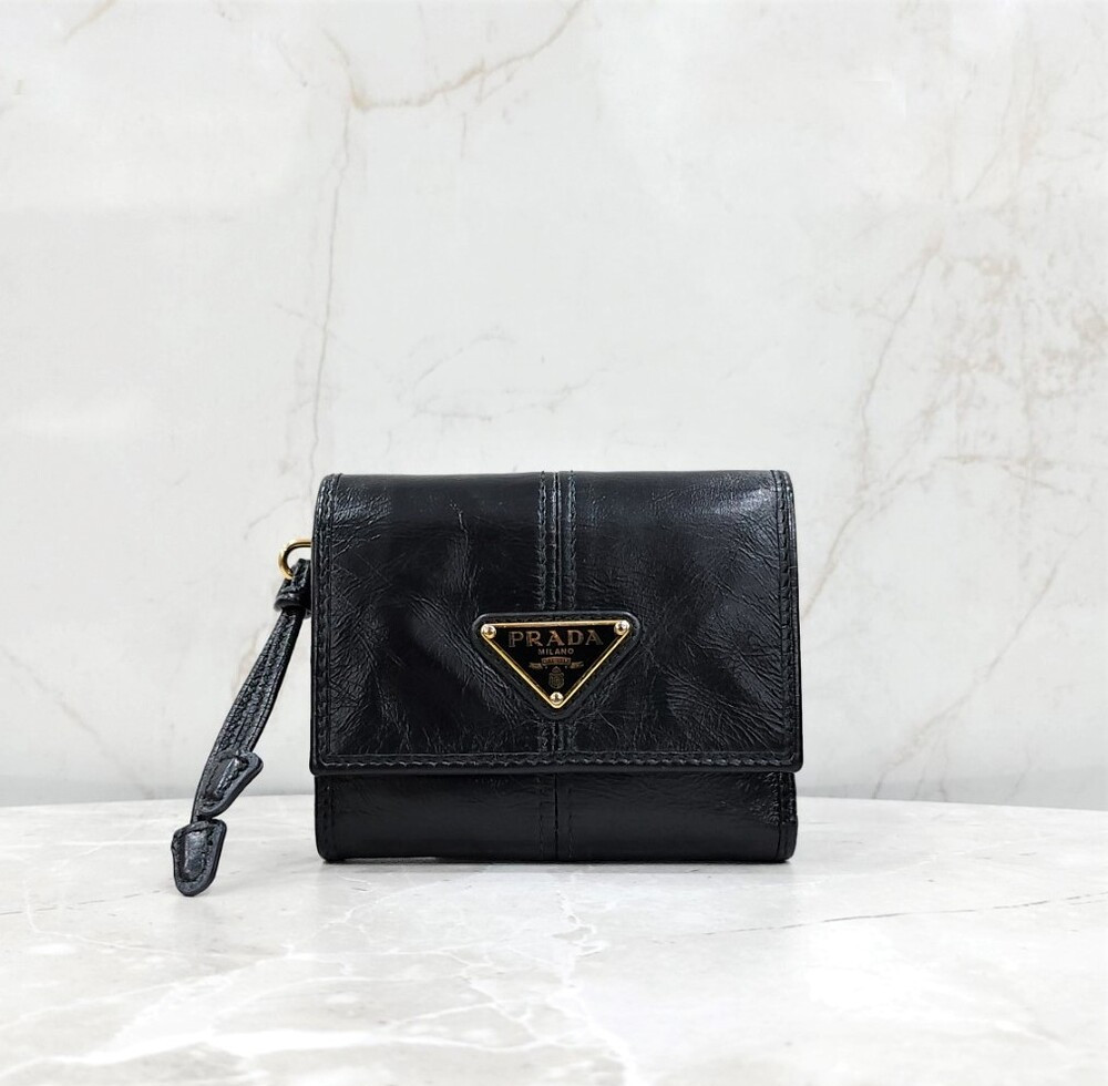 [럭스유] 프라다 삼각로고 스몰 레더 지갑 1MH043