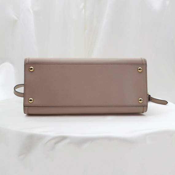 Prada(프라다) 1BA228 베이지 사피아노 럭스 금장 레터링 로고 토트백