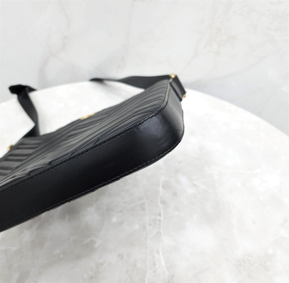 [럭스유] 구찌 GG 마틀라세 쉐브론 크로스백 523369