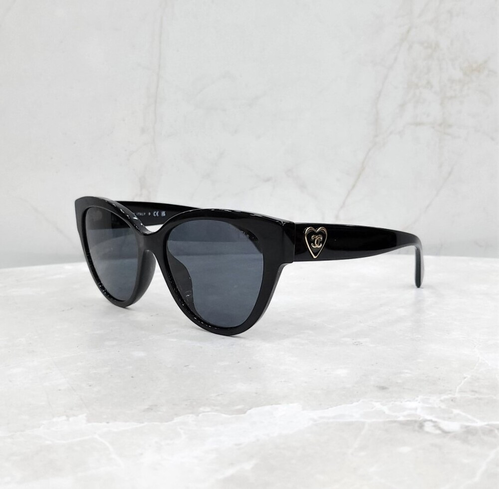 [럭스유] (새상품) 샤넬 하트 CC로고 선글라스