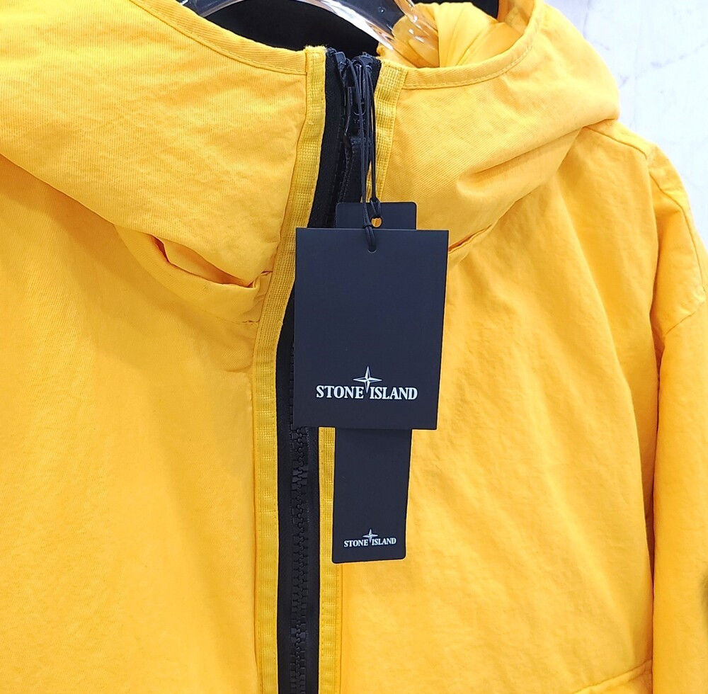 [럭스유] (새상품) XXL / 스톤아일랜드 옐로우 베라 피우마 와펜 패딩점퍼