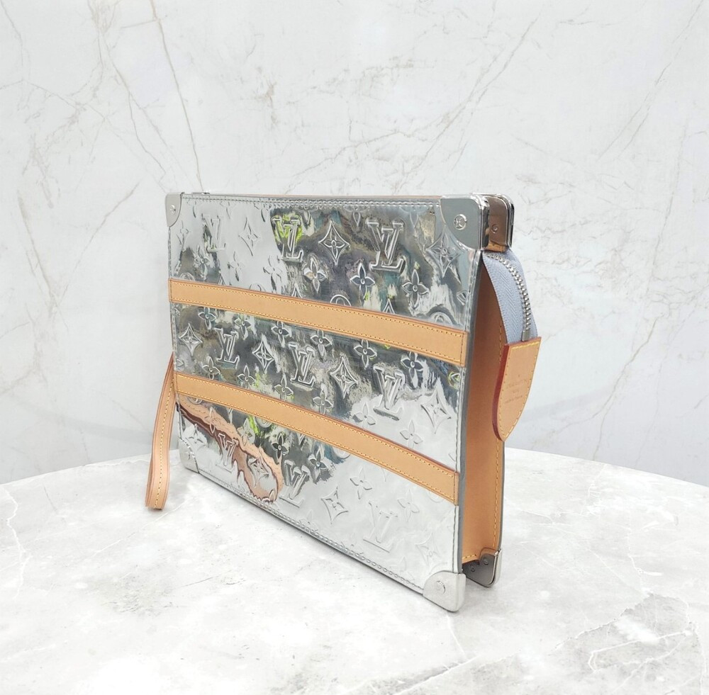 [럭스유] 루이비통 실버 모노그램 스트랩 트렁크 포쉐트 클러치백