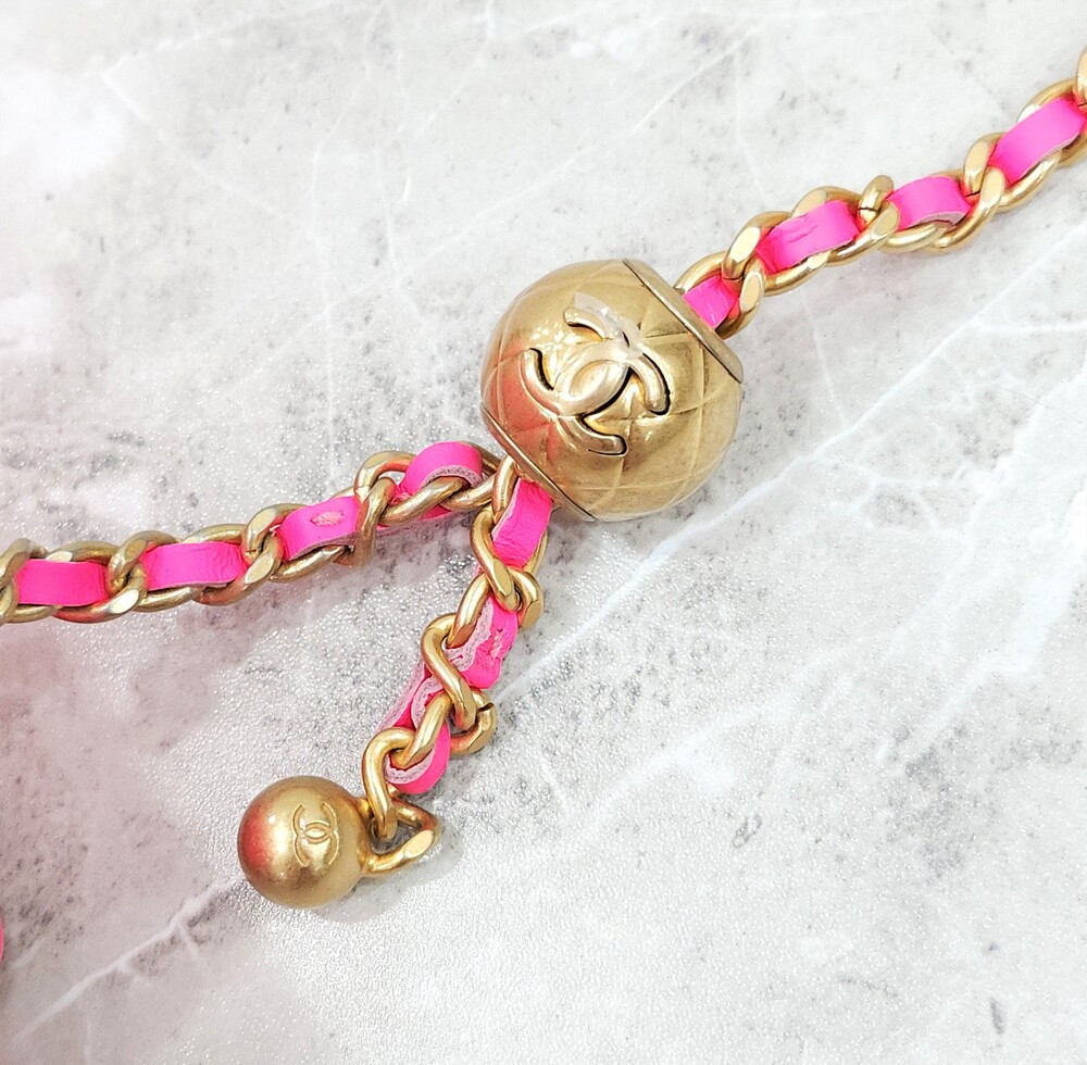 [럭스유] (새상품) 샤넬 페이던트 핑크 골든볼 베니티 코스메틱백