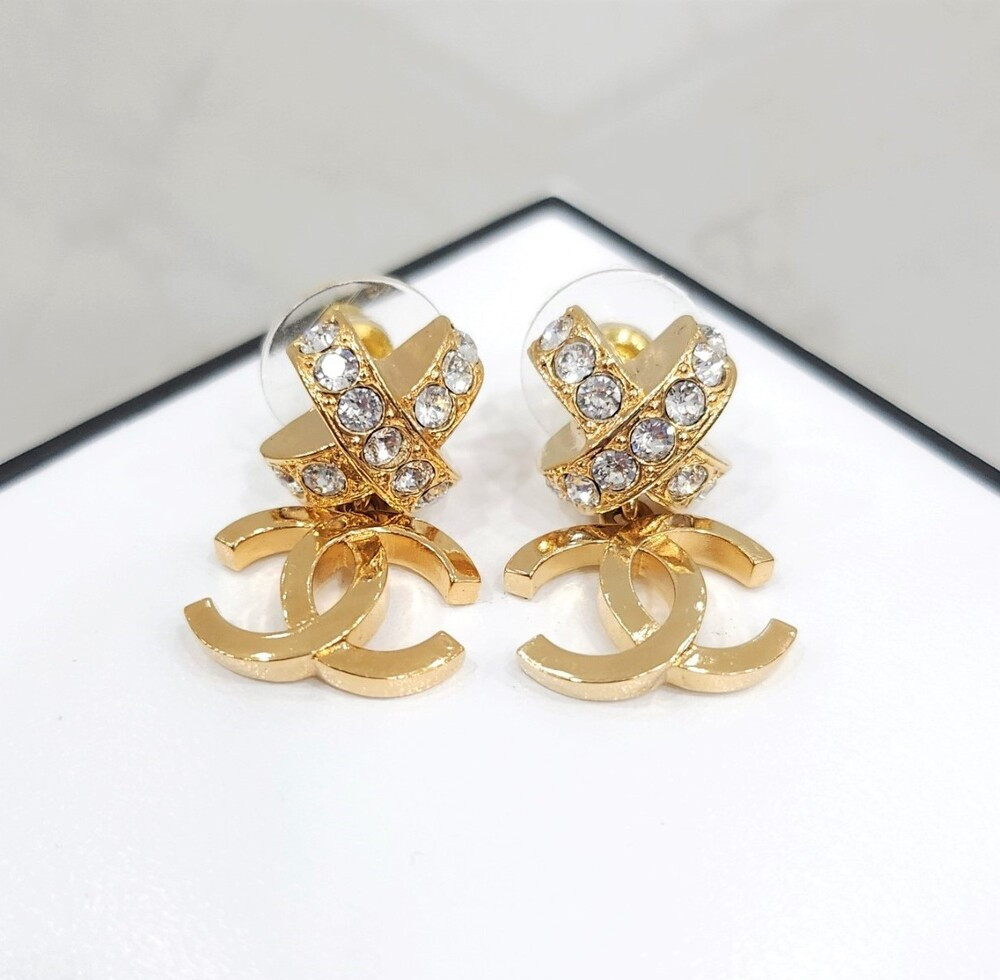 [럭스유] (새상품) 샤넬 CC로고 리본 큐빅 귀걸이 골드