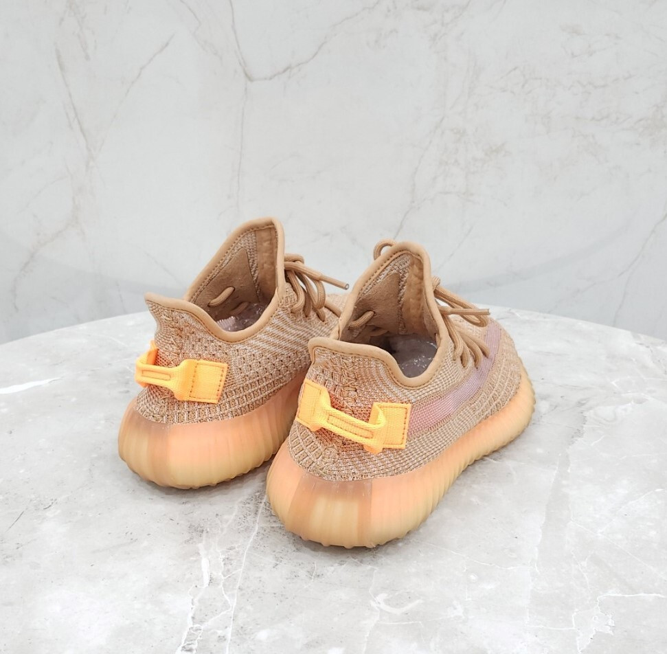 [럭스유] US5 / 아디다스 이지부스트 350 V2 클레이 EG7490