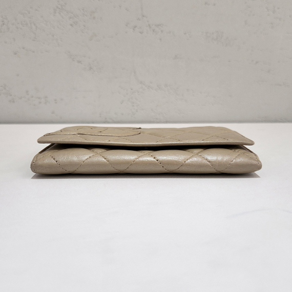 샤넬 CC 로고 깜봉 중지갑 11번대