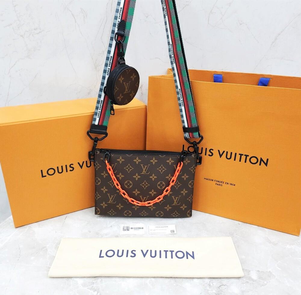 [럭스유] 루이비통 한정판 블랙 토뤼옹 버질아블로 인더루프 크로스백 M59681