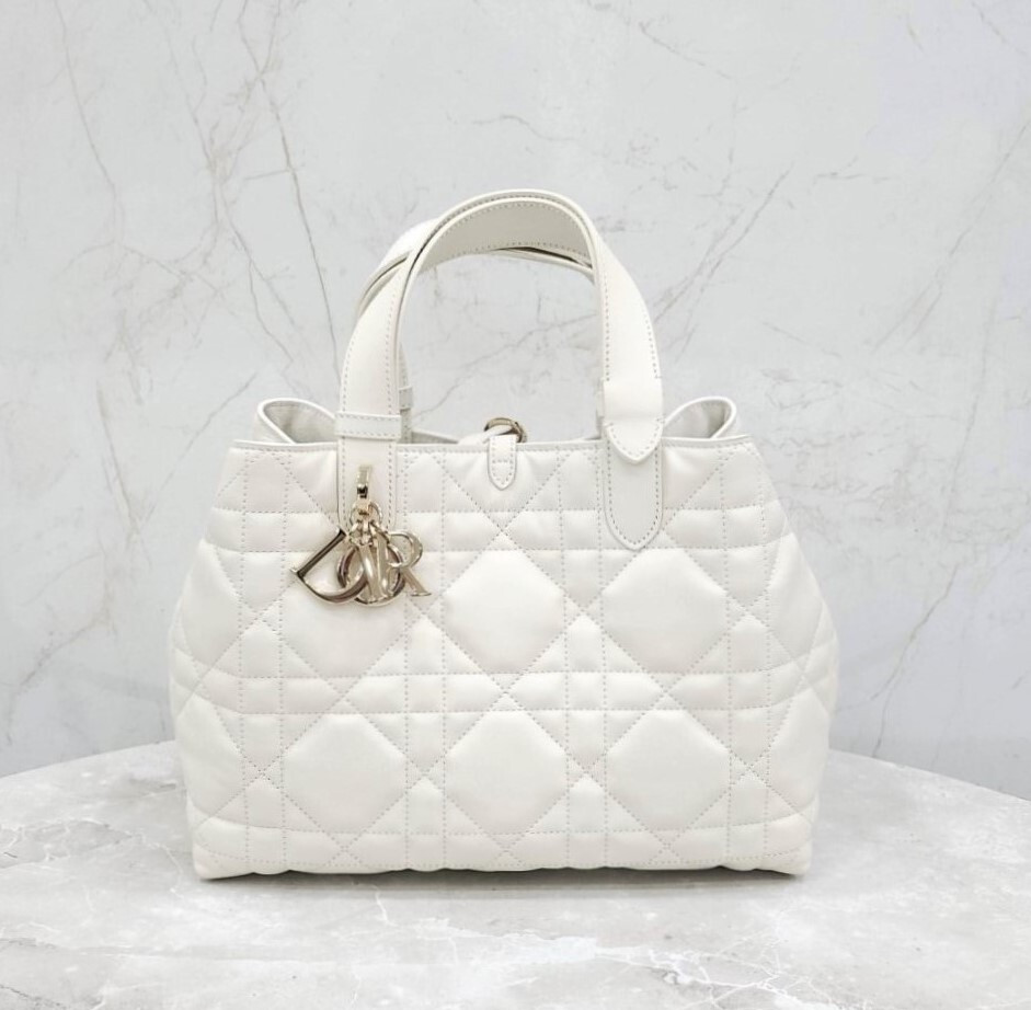 [럭스유] (새상품) 디올 뚜주흐 미디엄 백 라떼 매크로 까나쥬 M2821OSHJ_M030