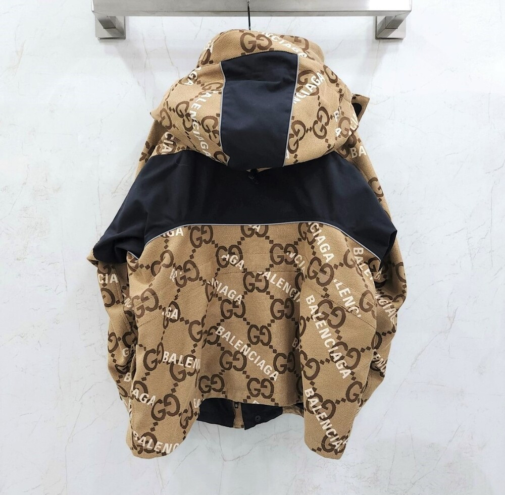 [럭스유] 38 / 구찌 X 발렌시아가 점보 해커프로젝트 쉘파카 자켓