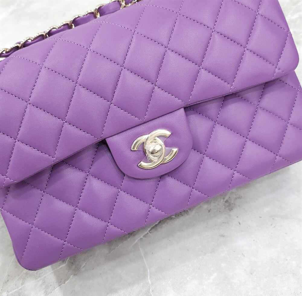 [럭스유] (새상품) 샤넬 클래식 스몰 플랩백 퍼플 샴페인골드 A01113
