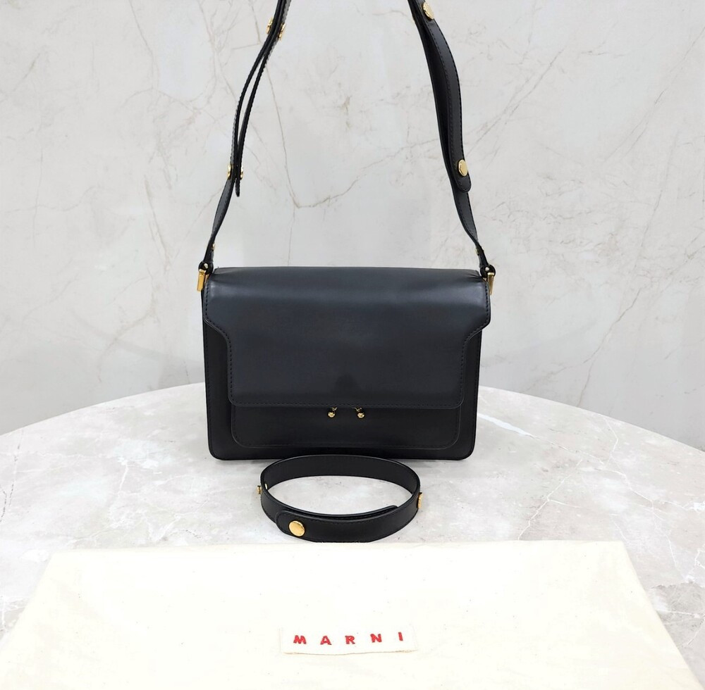 [럭스유] 마르니 블랙 레더 트렁크 숄더백