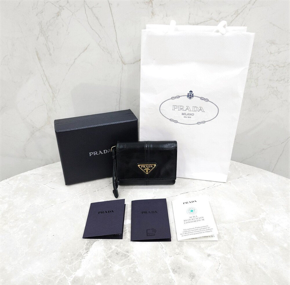 [럭스유] 프라다 삼각로고 스몰 레더 지갑 1MH043