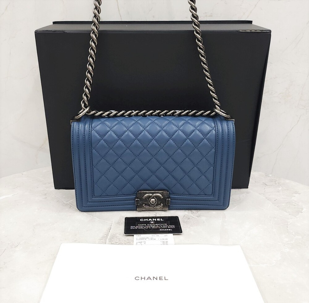 [럭스유] 샤넬 보이백 미듐 플랩백 램스킨 네이비 은장 23번대