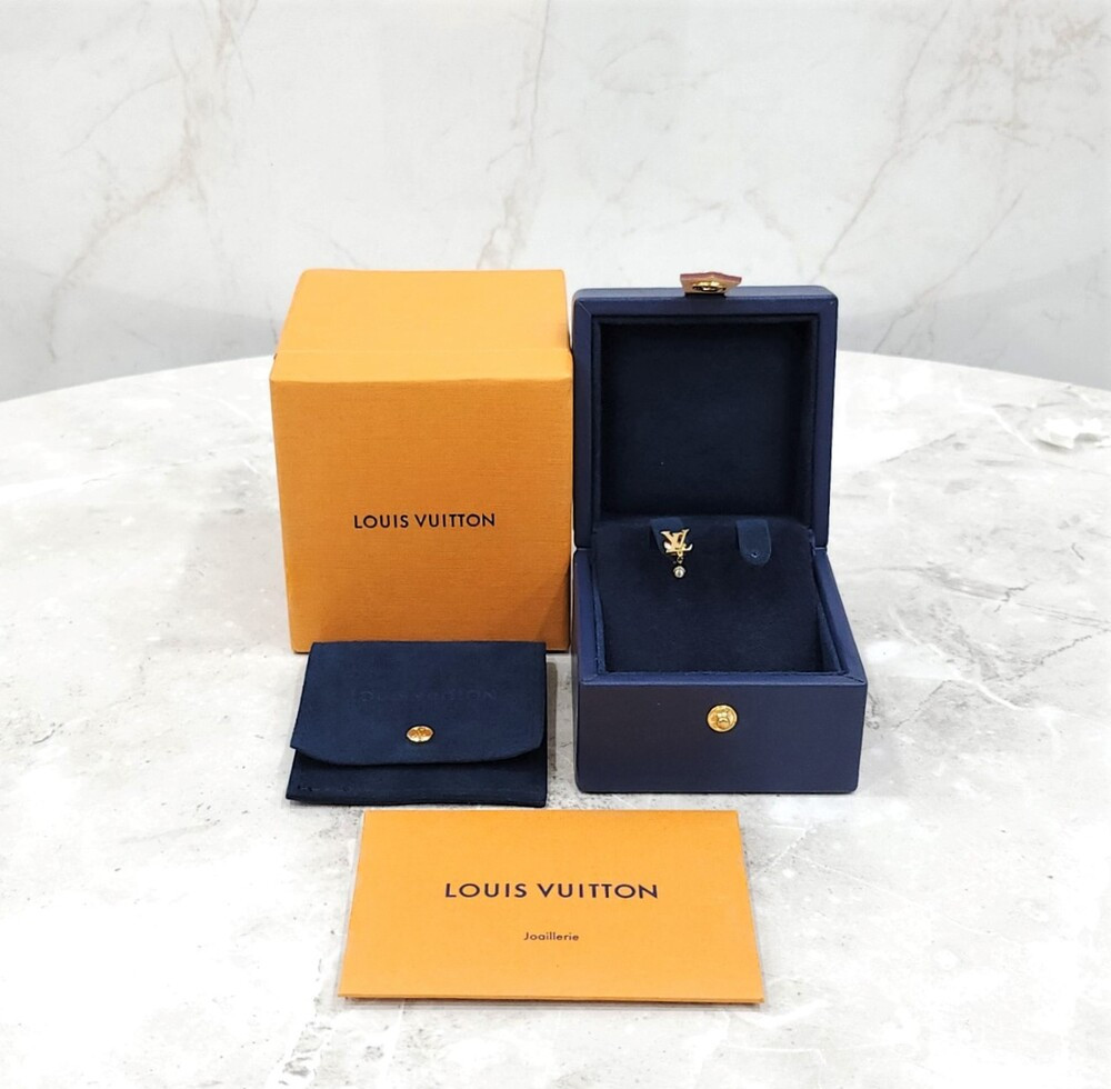 [럭스유] 루이비통 다이아 이딜 블라썸 LV 스터드 귀걸이 Q96495