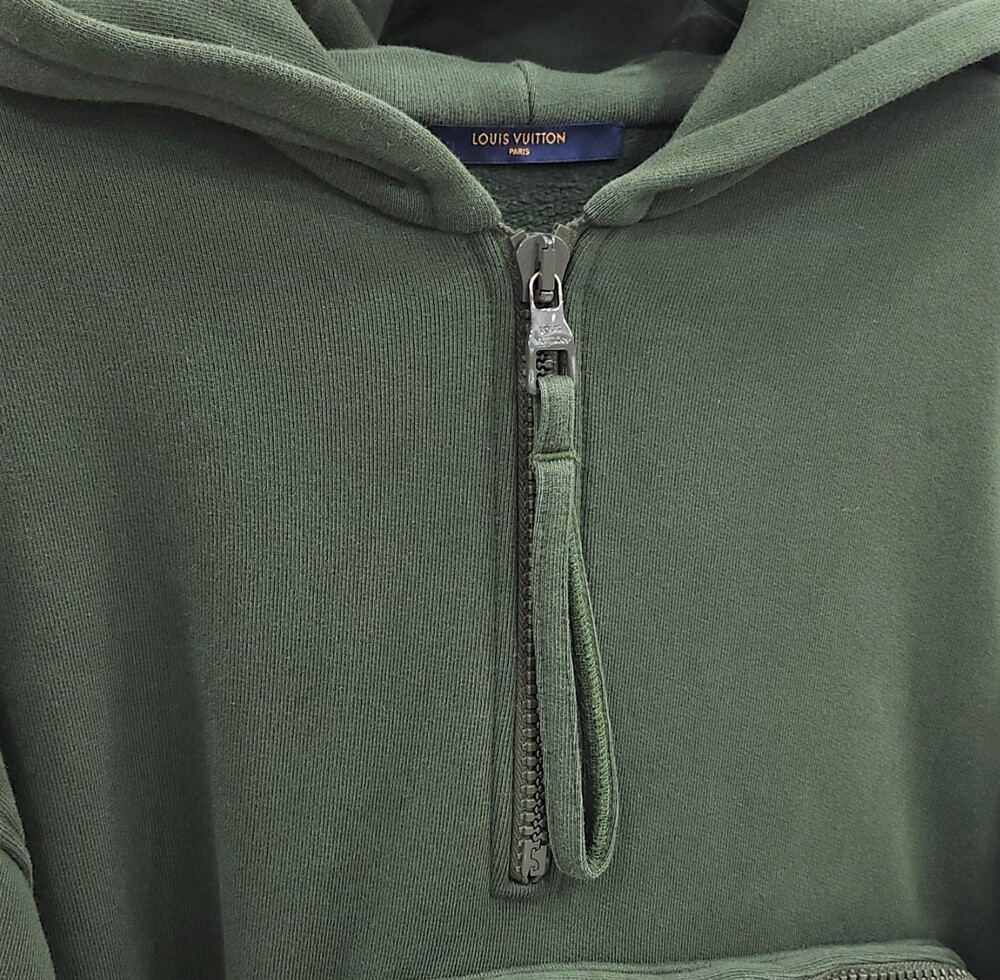 [럭스유] XL / 루이비통 3D 포켓 하프 지퍼 후드 티셔츠
