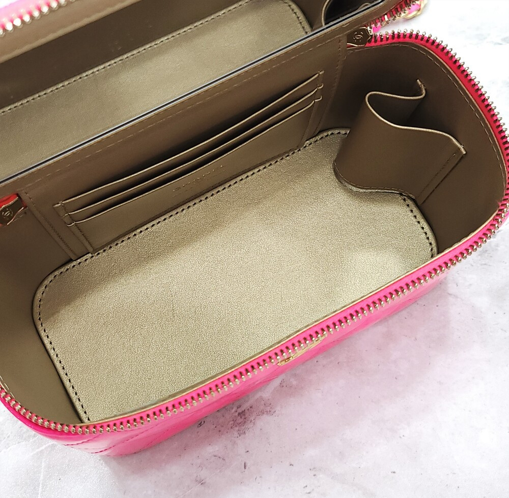 [럭스유] (새상품) 샤넬 페이던트 핑크 골든볼 베니티 코스메틱백