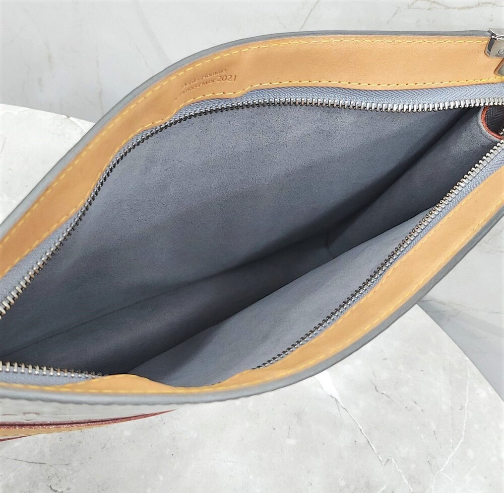 [럭스유] 루이비통 실버 모노그램 스트랩 트렁크 포쉐트 클러치백