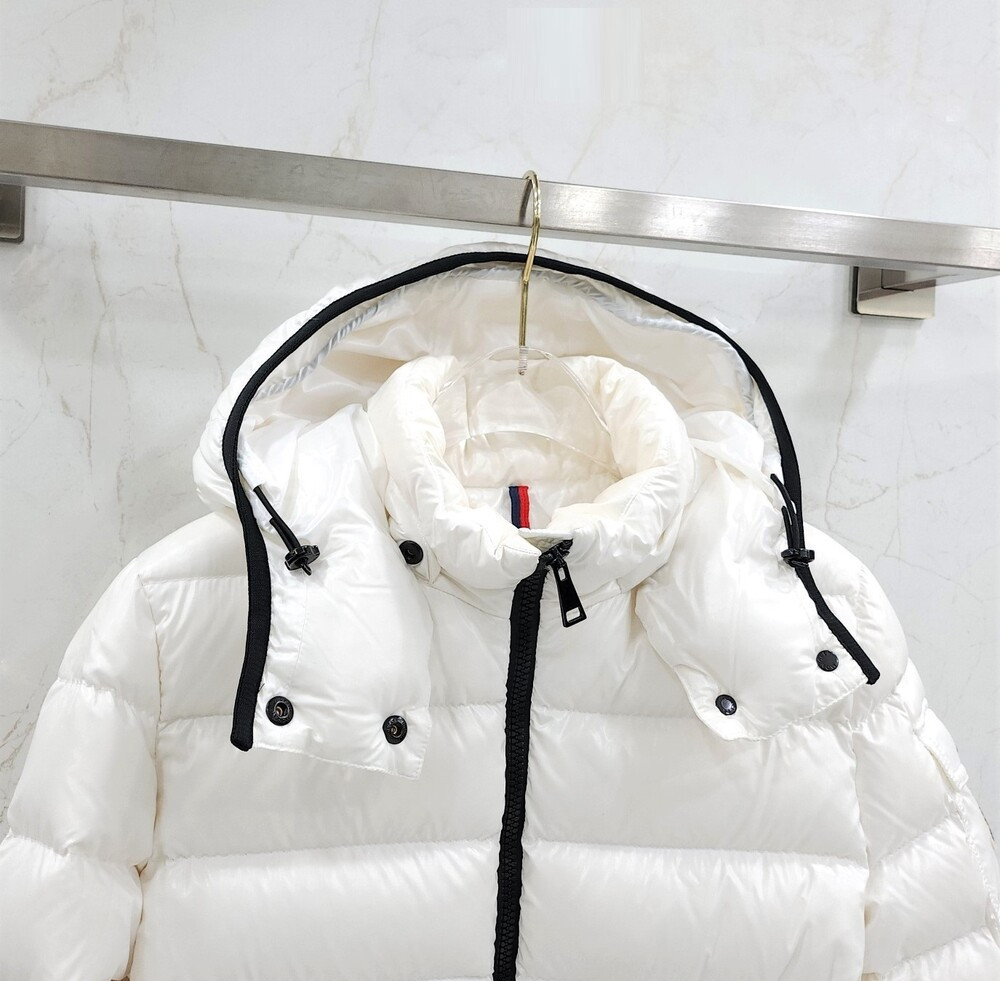 [럭스유] 0 / 몽클레어 여성 BADY 바디 다운 패딩 화이트 1A52400