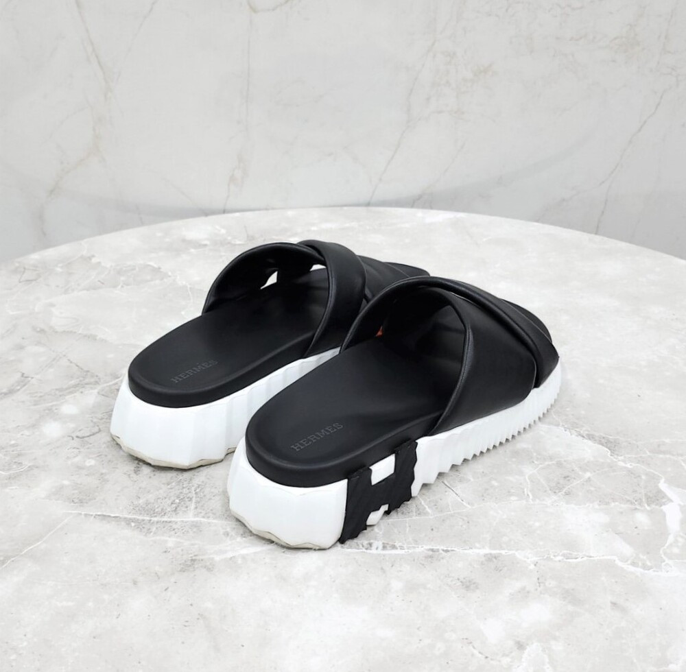 [럭스유] 38.5 / 에르메스 인프라 레더 샌들 H241166Z