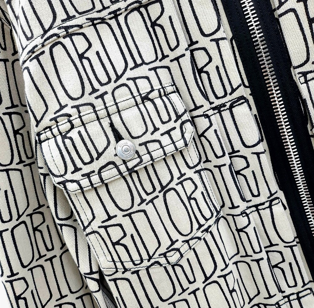 [럭스유] 50 / 디올 X 숀 스투시 멀티로고 트러커 자켓 033D493AY985