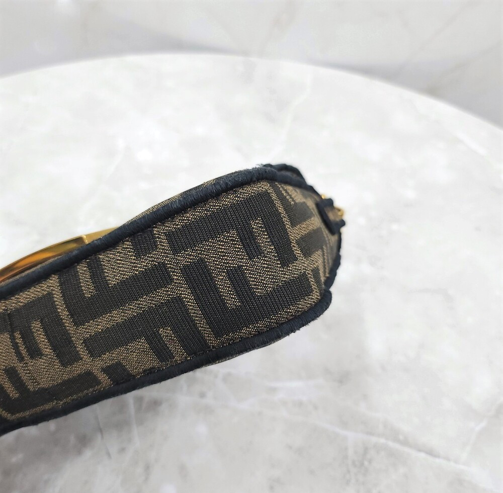 [럭스유] 펜디 FF 자카드 바게트 미니 체인백 8BS017