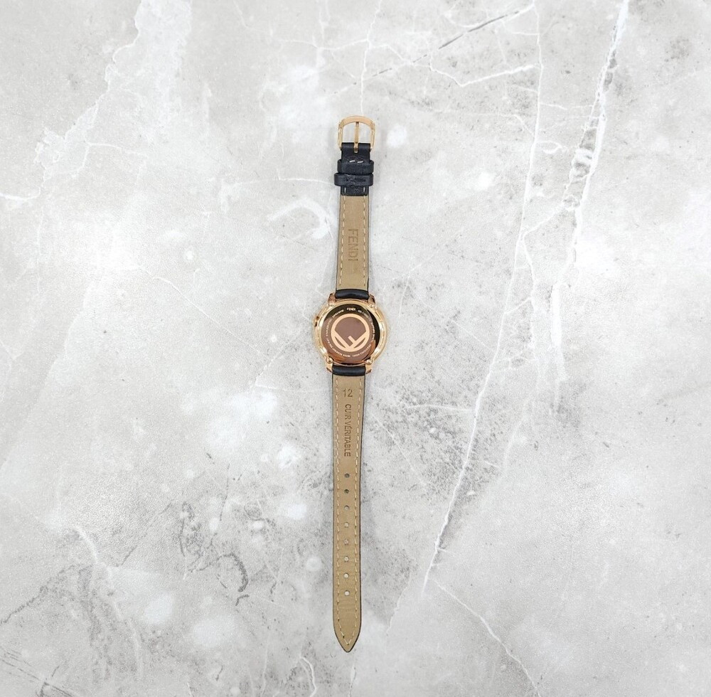 [럭스유] 펜디 여성 FF 골드 가죽 시계