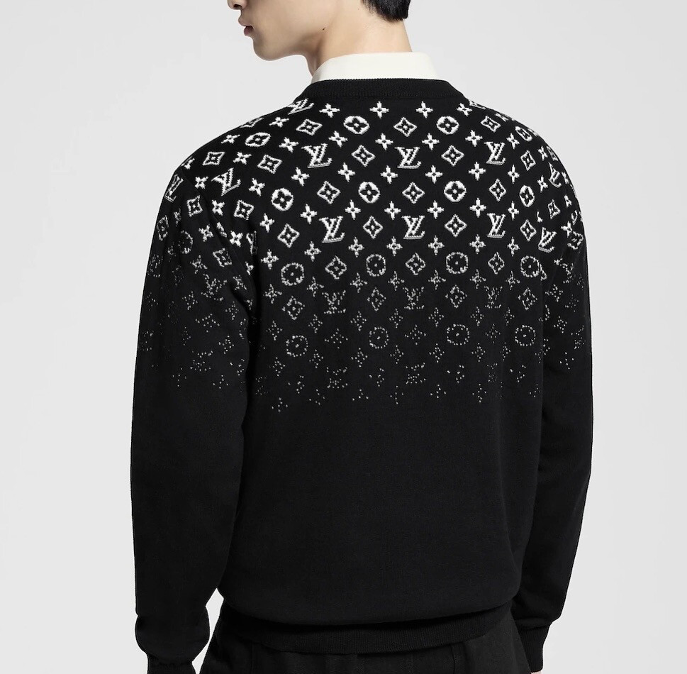 [럭스유] XS / 루이비통 그라디언트 모노그램 크루넥 니트 1AFAPY