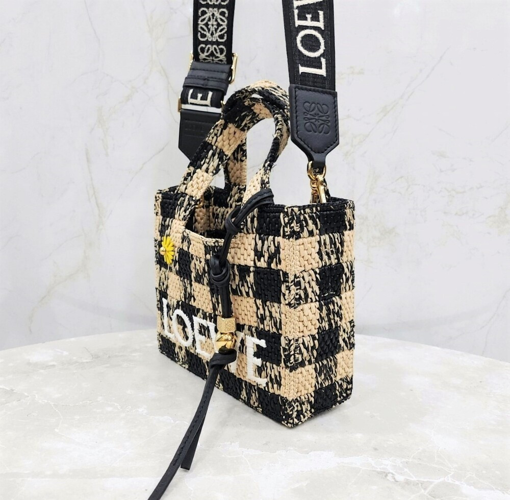 [럭스유] 로에베 라피아 체크 미니 토트백 ALF1V46X10