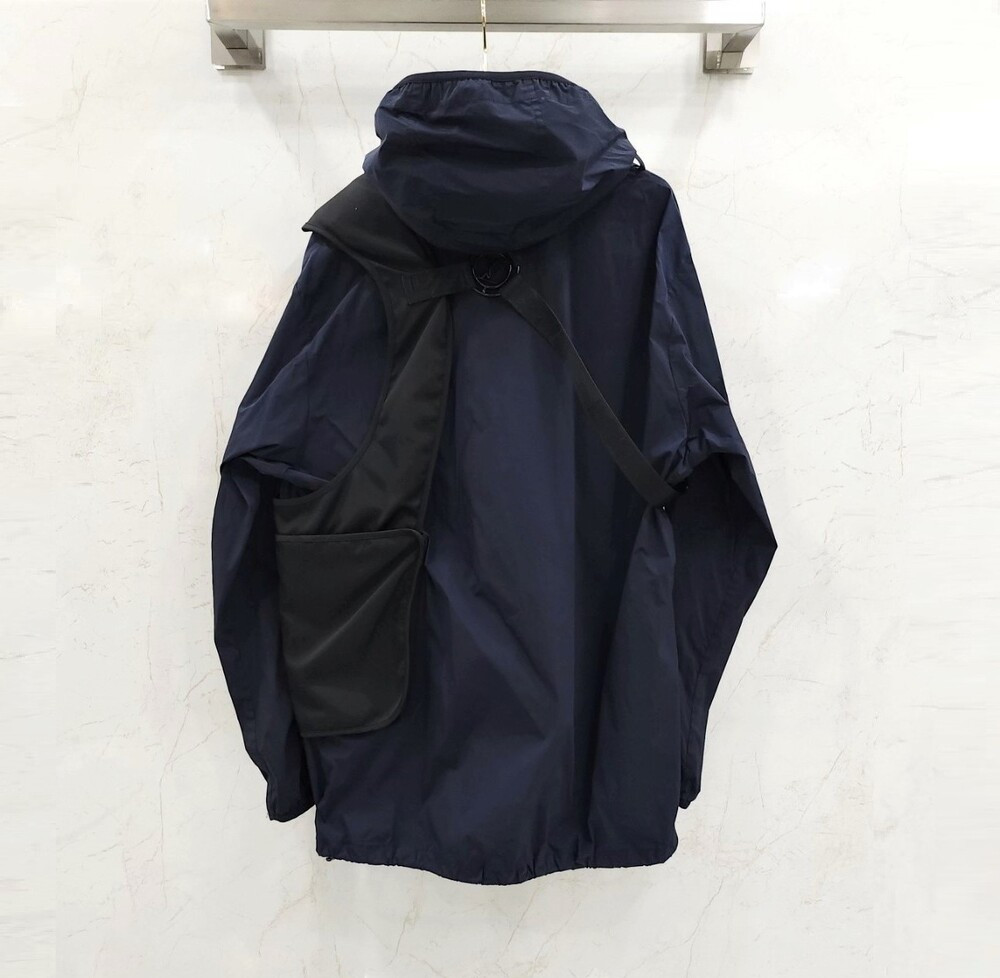 [럭스유] 50 / 루이비통 패커블 하네스 블루종 위드패치 아노락