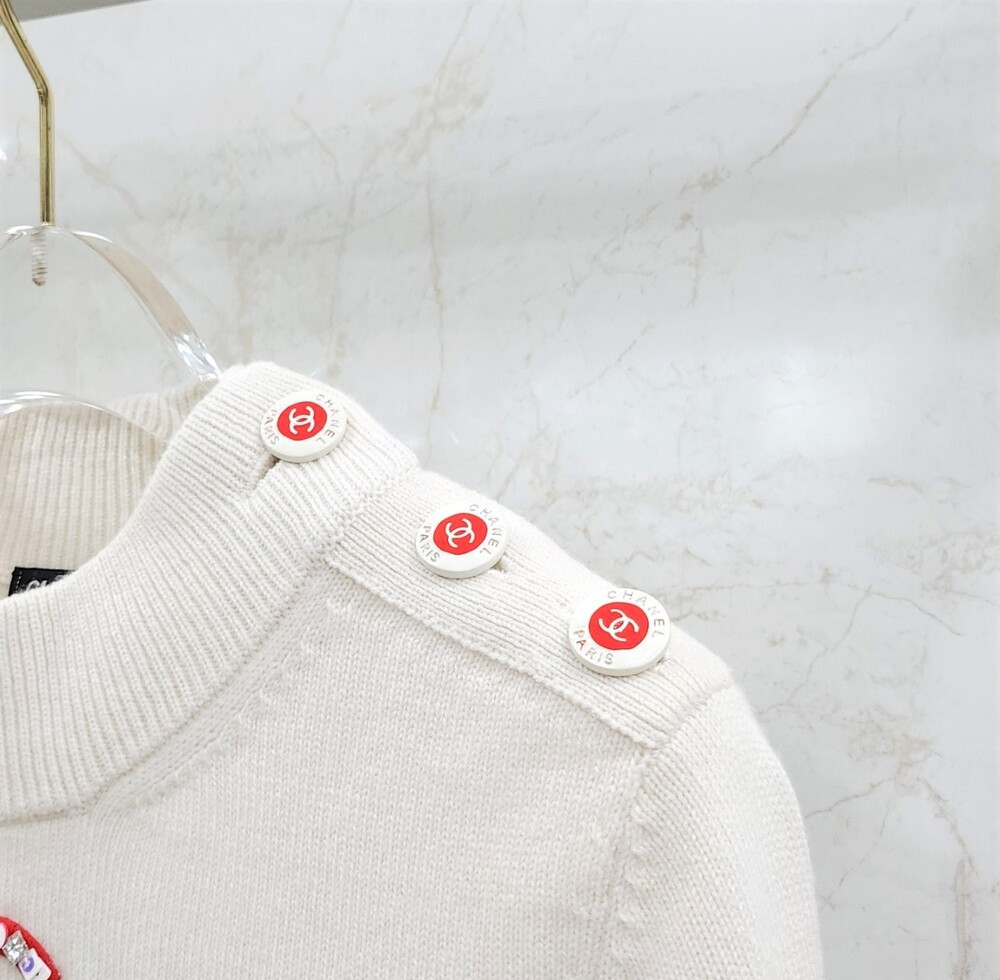 [럭스유] 36 / 샤넬 23C CC로고 시퀸 스트라이프 캐시미어 니트 P74227