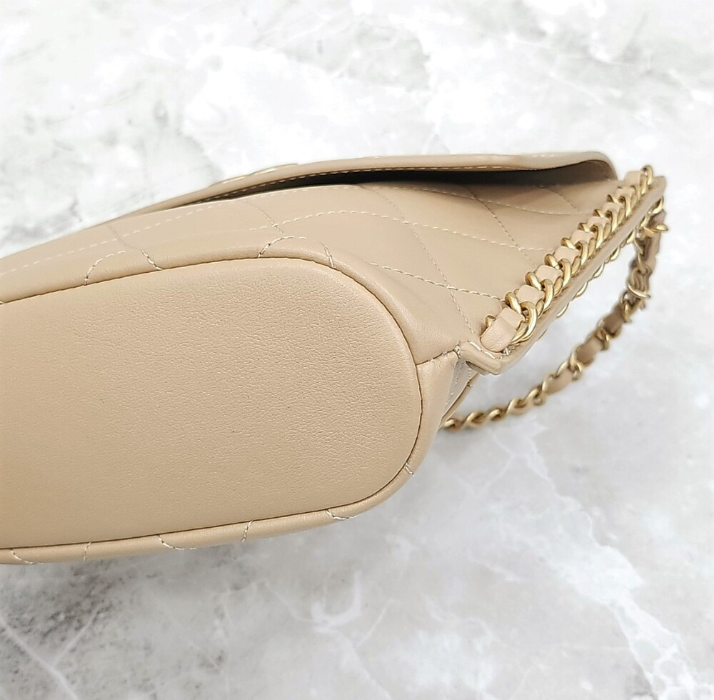 [럭스유] (새상품) 샤넬 시즌 호보백 스몰 31번대 AS2542