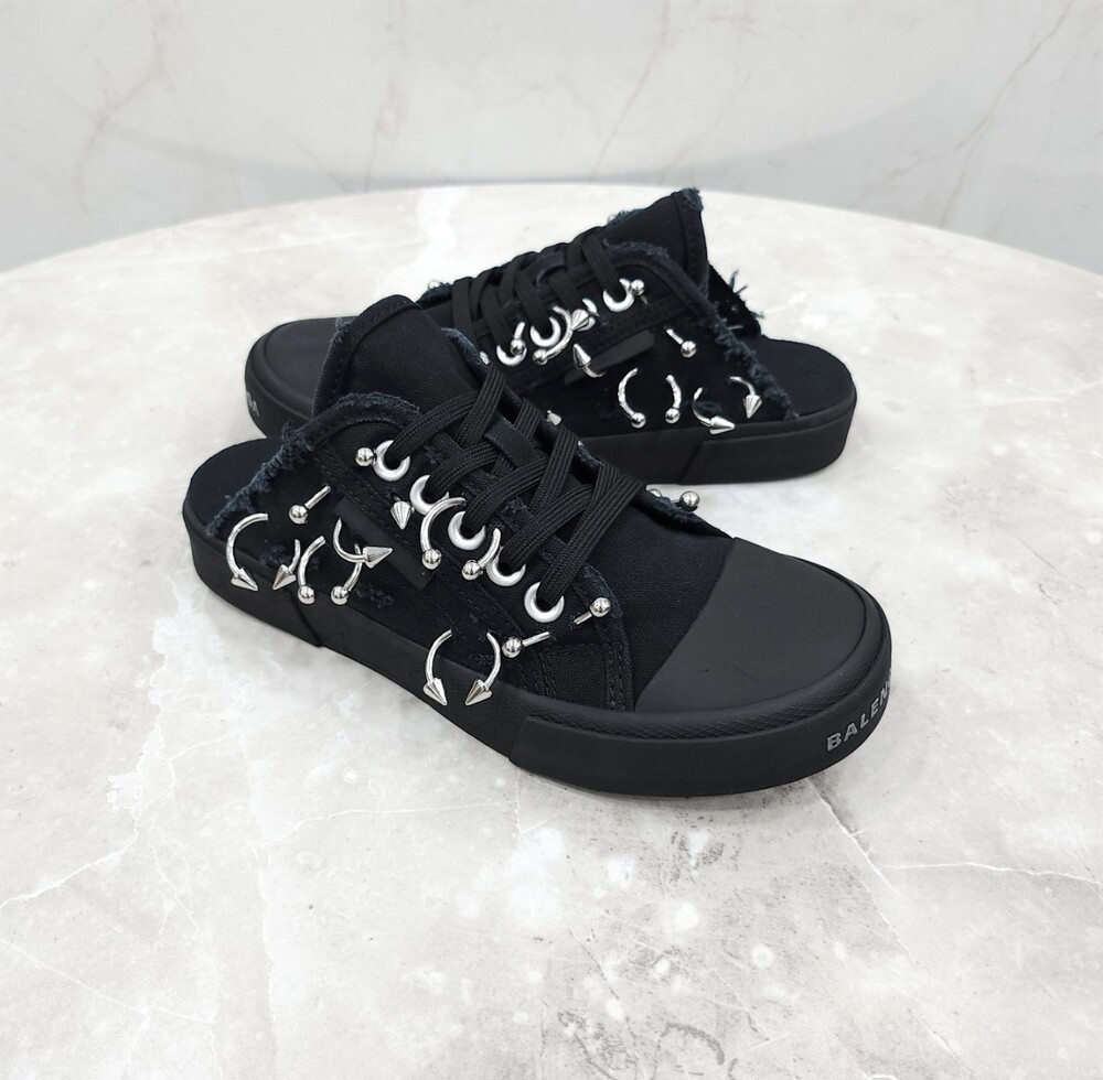 [럭스유] 35 / 발렌시아가 피어싱 파리 뮬 스니커즈