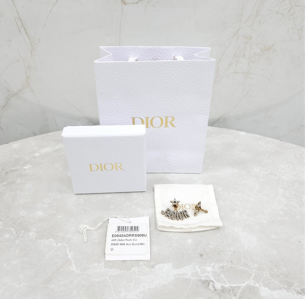 [럭스유] (새상품) 디올 자디올 로고 벌 귀걸이 E0640ADRRS