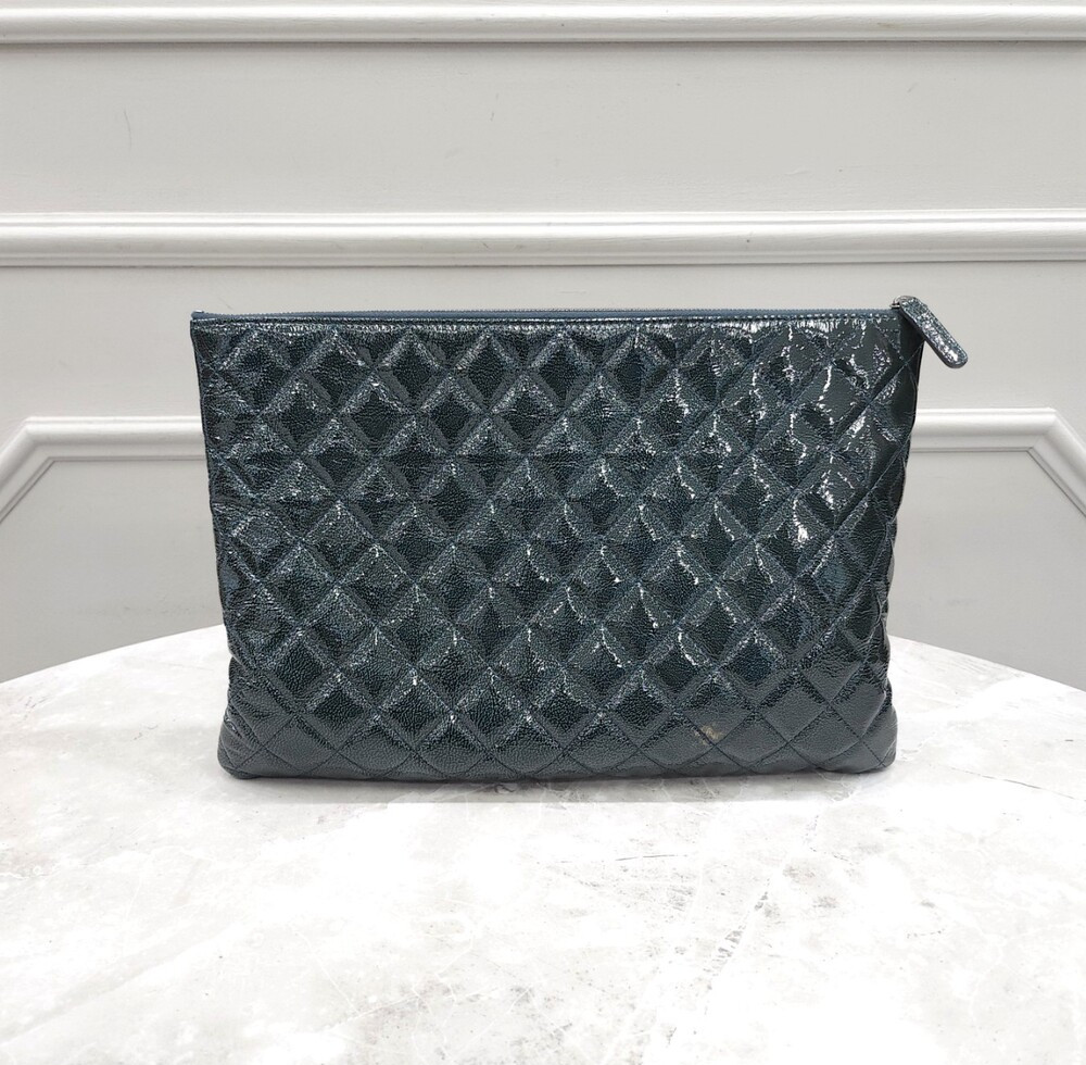 [럭스유] 샤넬 클래식 클러치 에나멜 라지 19번대