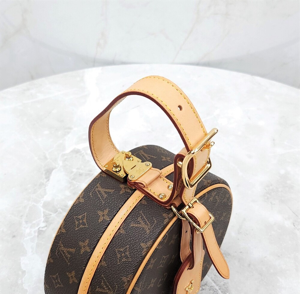 [럭스유] 루이비통 쁘띠뜨 부아뜨 샤포 크로스백 M43514