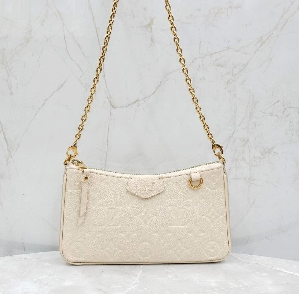 [럭스유] 루이비통 이지 파우치 온 스트랩 체인백 M81066