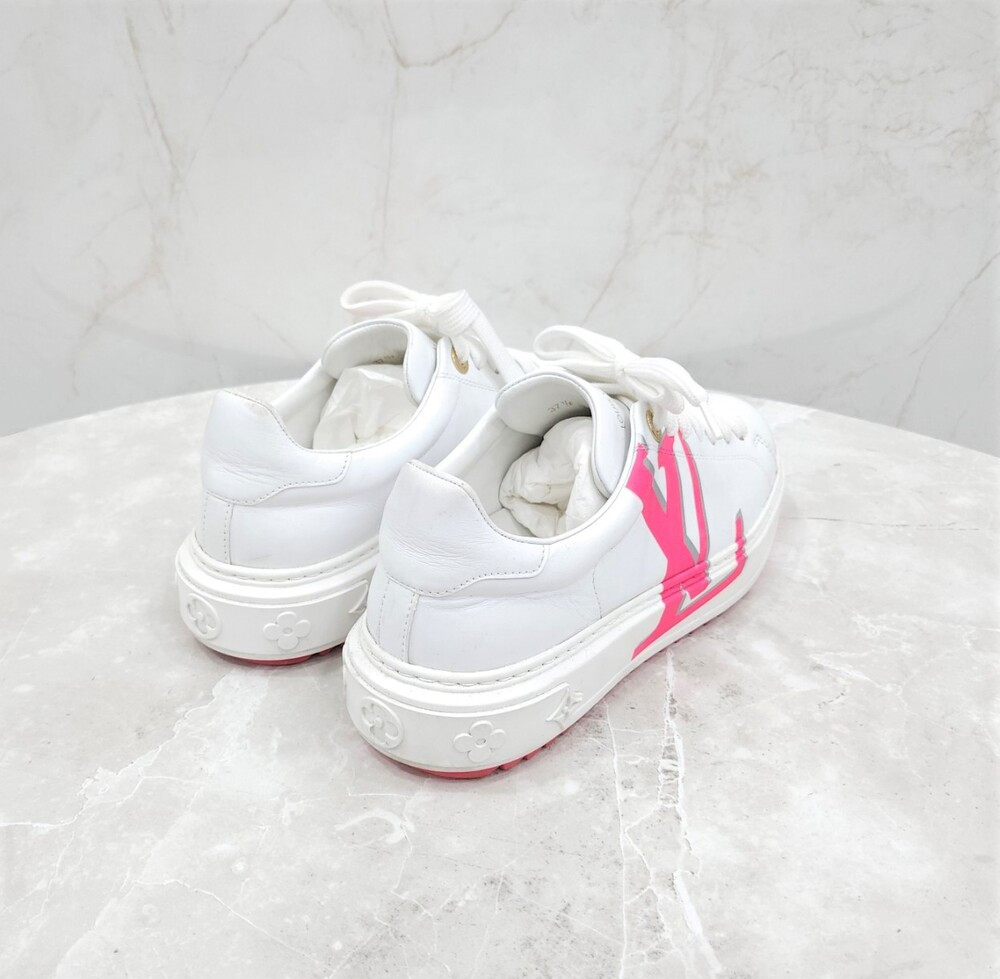 [럭스유] 37.5 / 루이비통 LV 핑크 로고 타임아웃 스니커즈