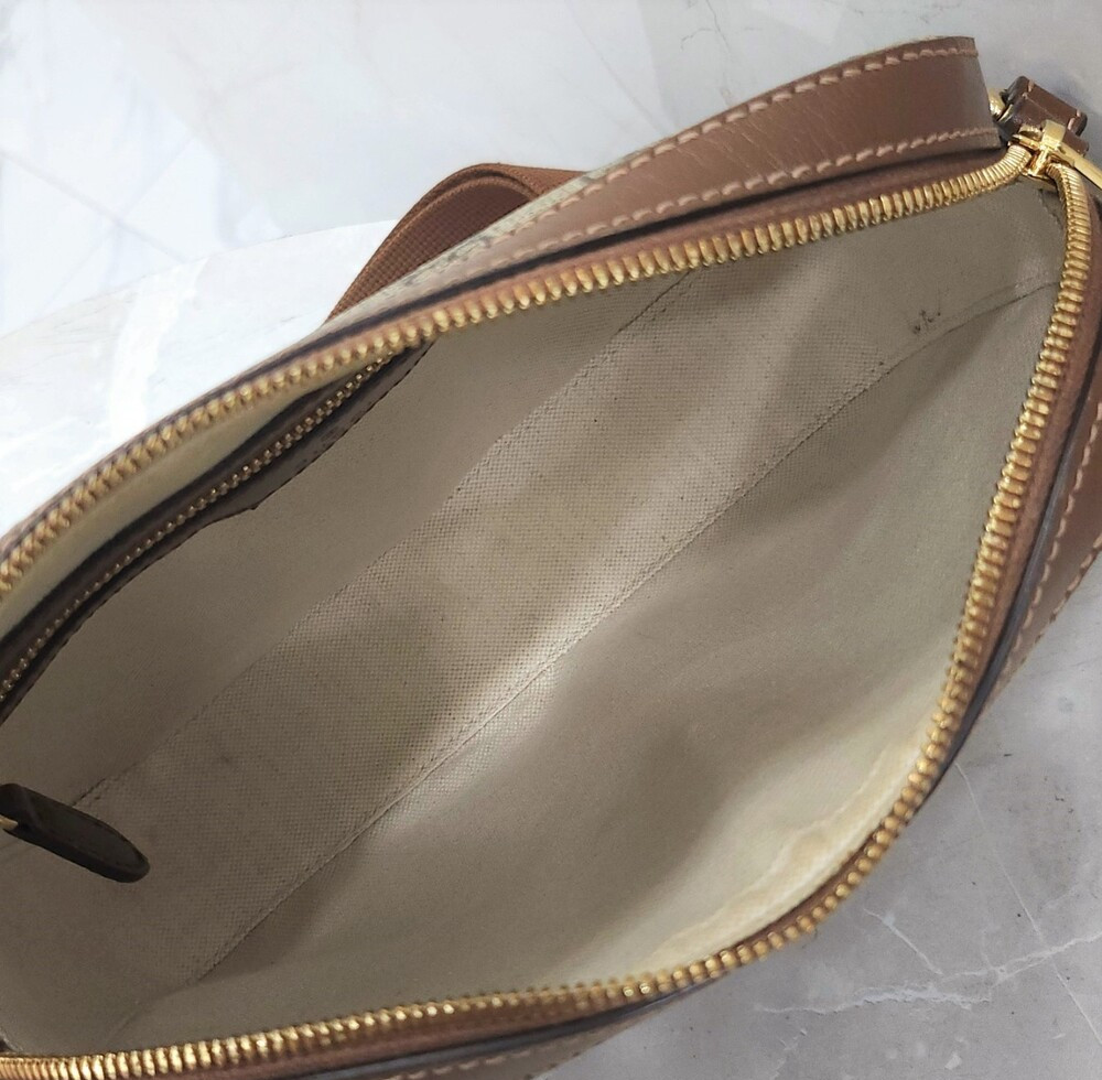 [럭스유] 구찌 인터로킹 G 수프림 메신저백 675891