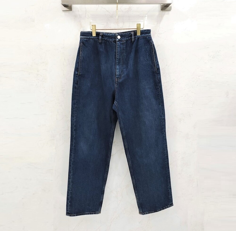 [럭스유] 31 / 발렌시아가 허리탭 로고 오버핏 진청 데님 팬츠 626128