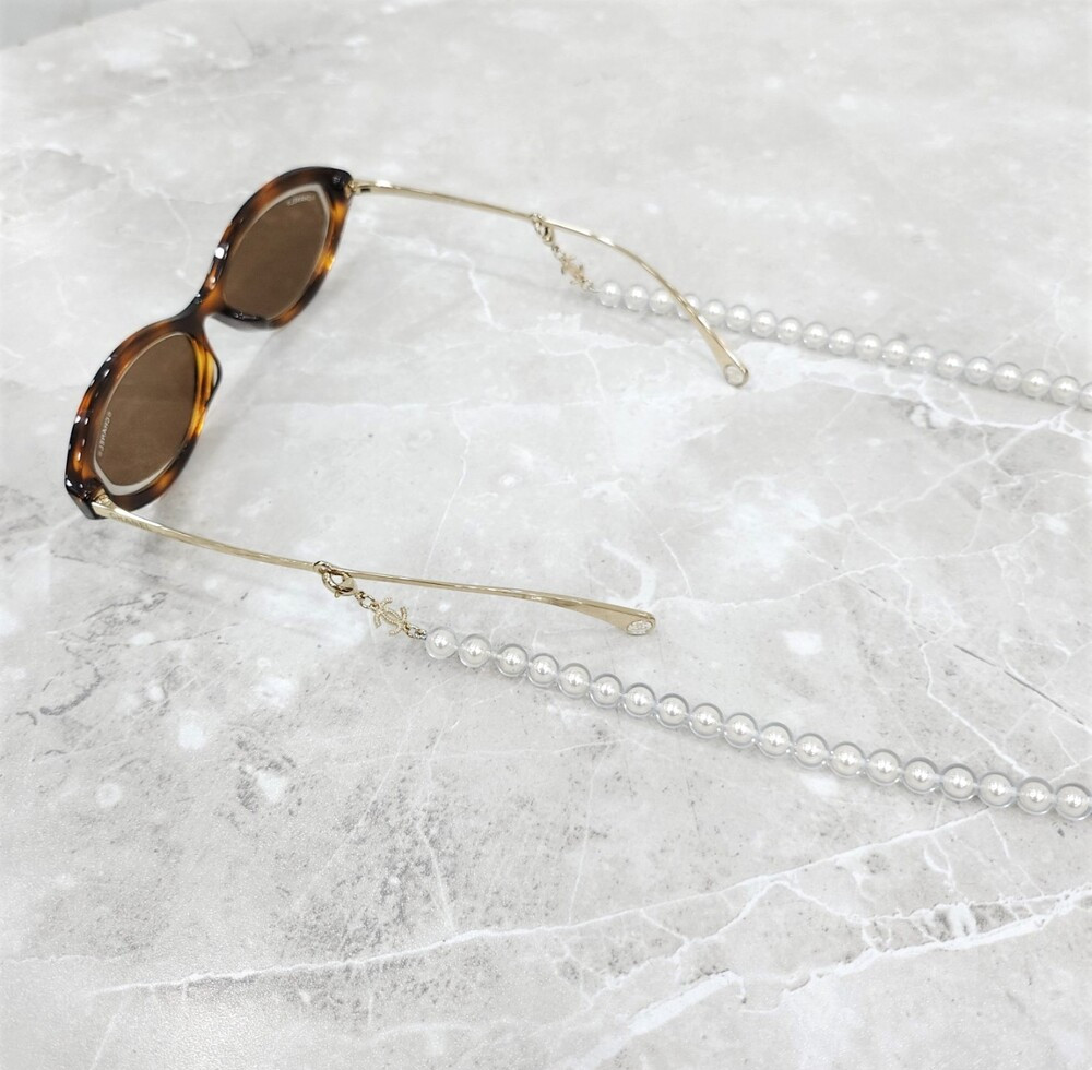 [럭스유] (새상품) 샤넬 캣아이 진주 스트랩 선글라스 A71356