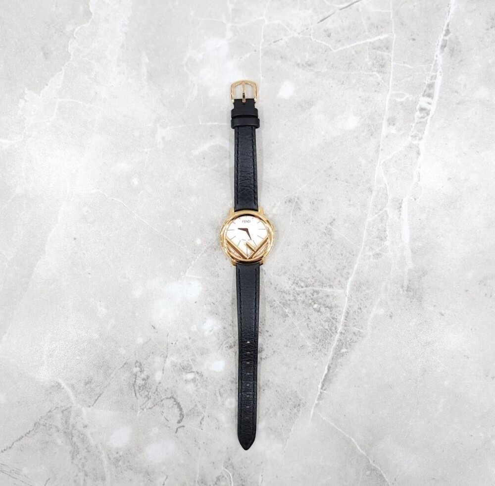 [럭스유] 펜디 여성 FF 골드 가죽 시계